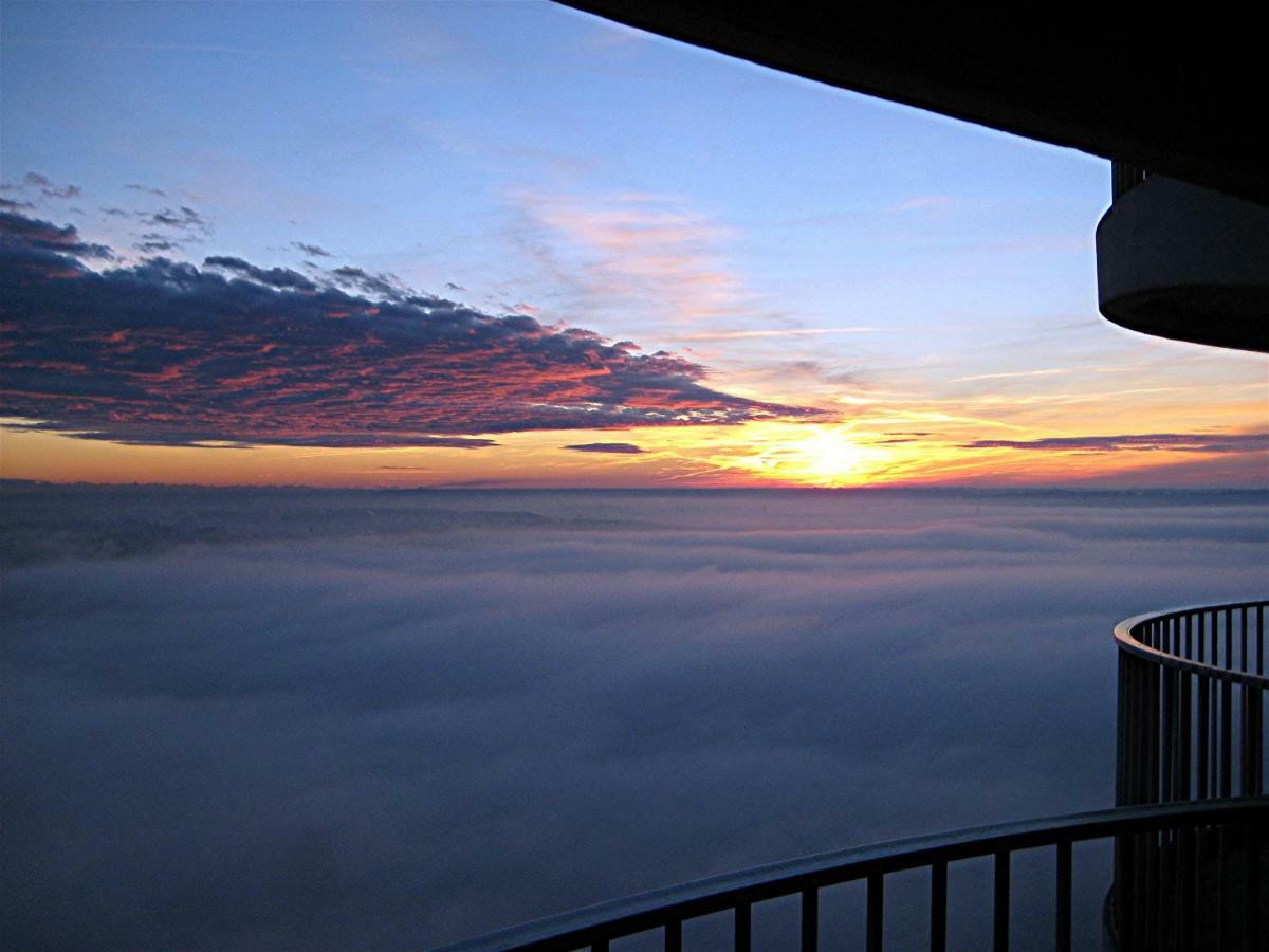 Royal - Sky - Suite Augsburg Bagian luar foto